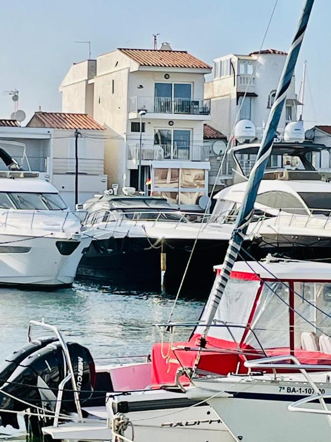 Apt Port Rhodes C, 2 Chbres, 2 Terrasses, Vue Sur Canal Principal De La Marina Et Sur Les Pyrenees Empuriabrava Exteriör bild